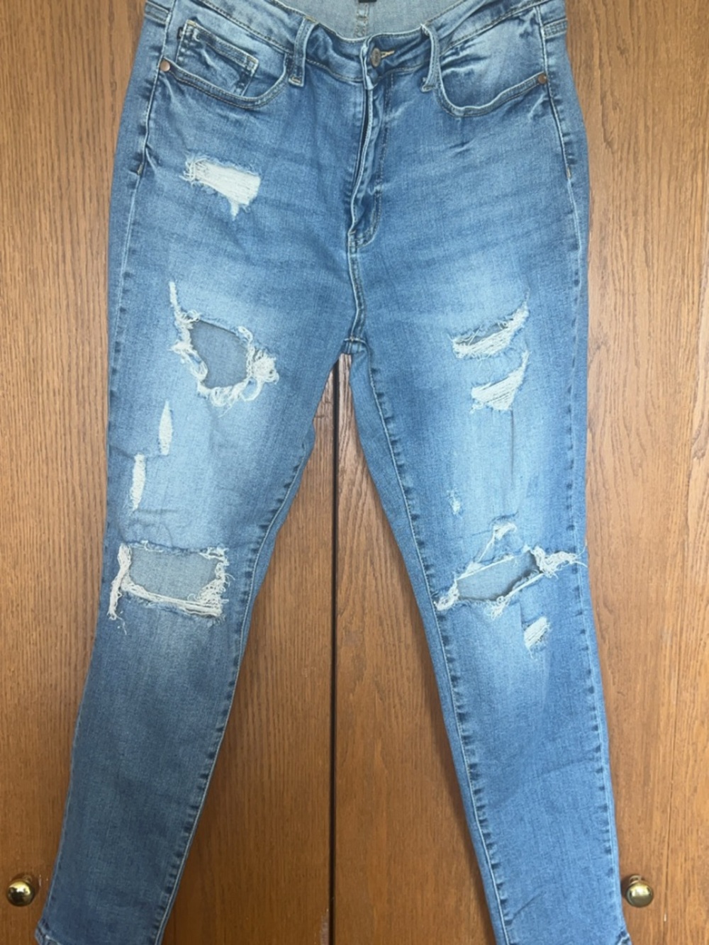 Judy Blue Classic Distressed Women’s Blue Jeans